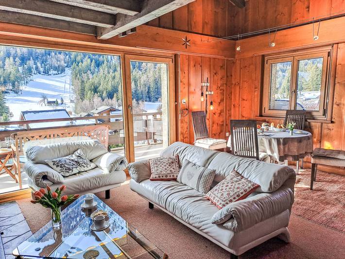 Gîte pour 4 personnes, avec Balcon ainsi que Terrasse et Vue sur le lac dans Champex-Lac