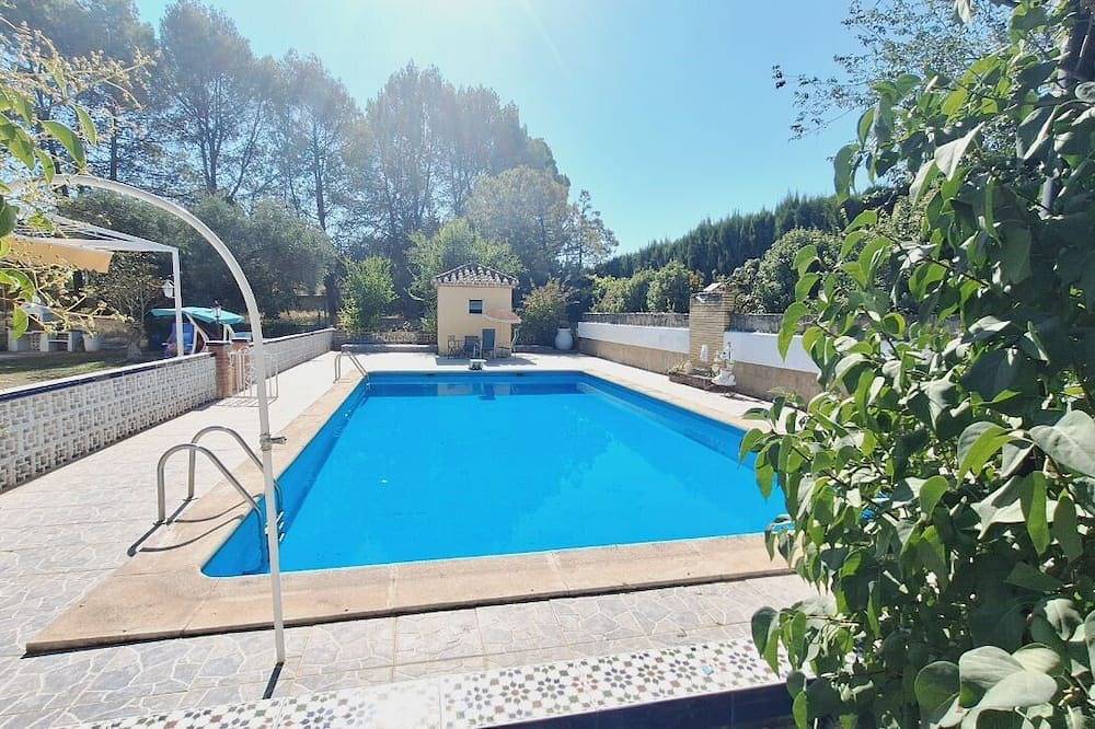 Chalet en La Yedra.*Ideal para grupos y familias, niños menores de 3años Gratis* in Baeza, Provincia de Jaén