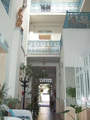 Hotel para 2 personas, con jardín además de terraza y vistas - 1