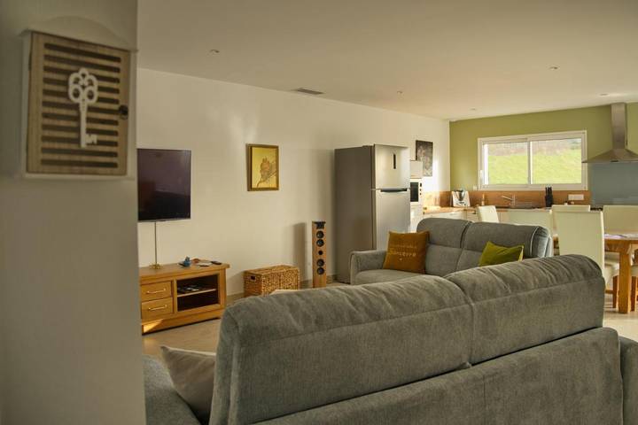 Location de vacances pour 8 personnes, avec jardin et vue à Crézancy-en-Sancerre - 2