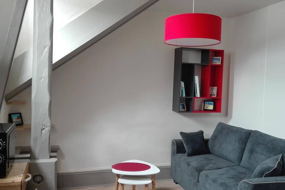 Appartement entier, Le nid du goéland, petit studio confortable à deux pas de la plage ! in Étretat, Région du Havre