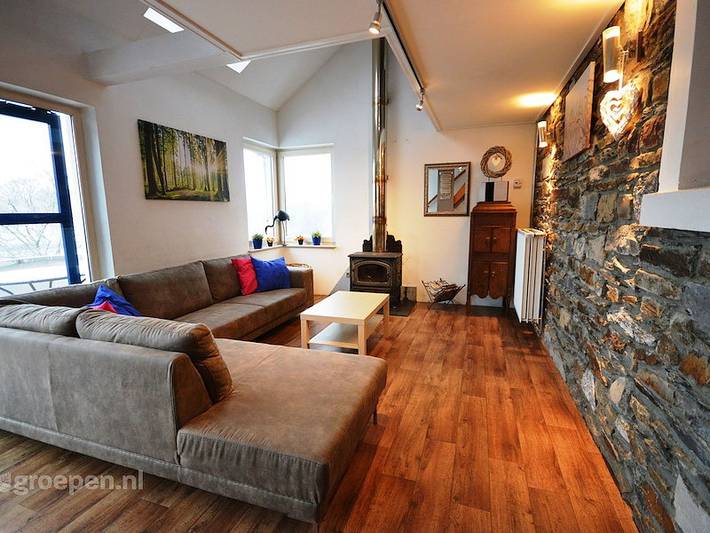 Location de vacances pour 24 personnes, avec terrasse et balcon/terrasse à La Roche-en-Ardenne - 3