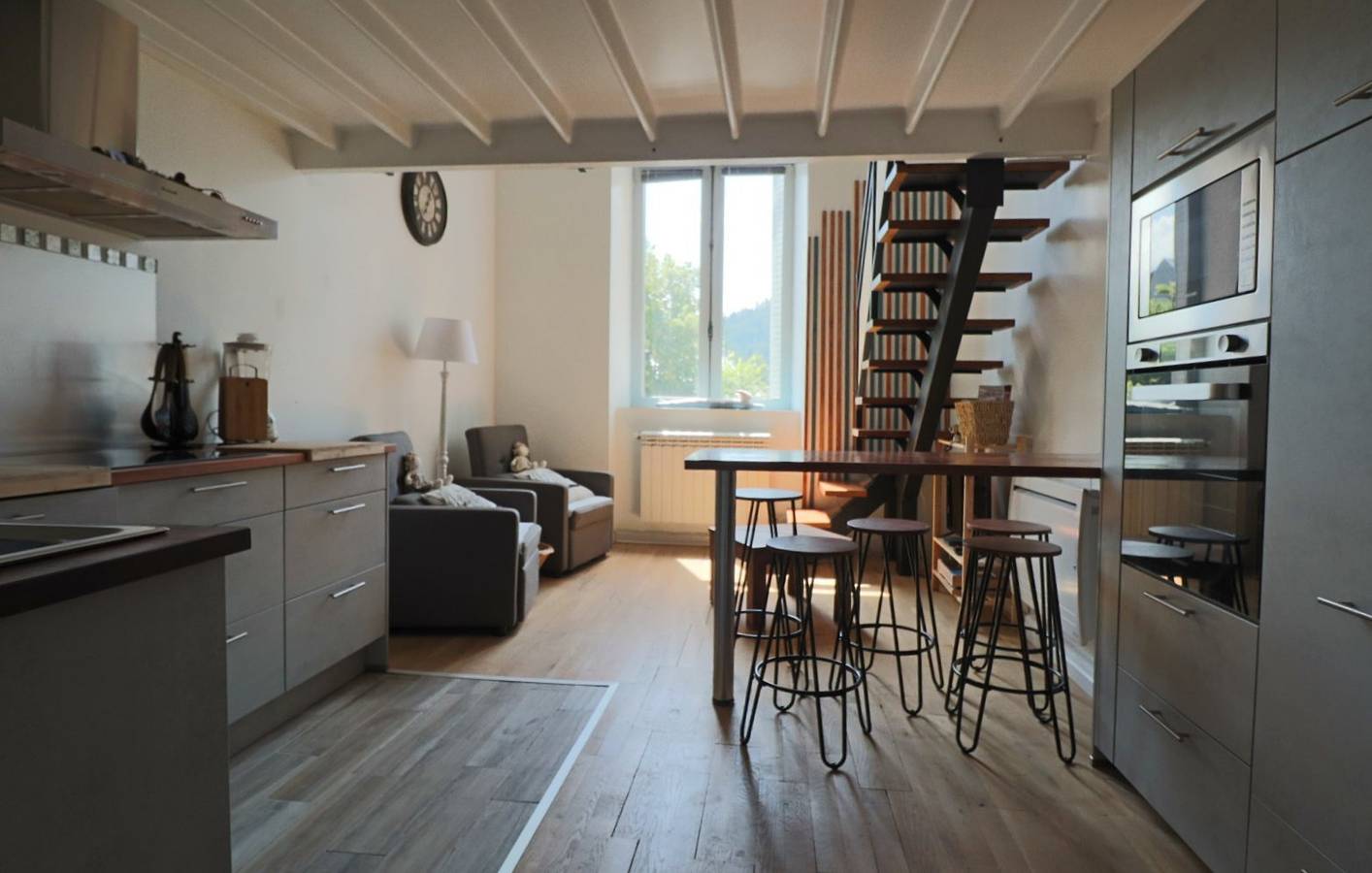 Appartement entier, Appartement 'Les Chatons - Gl' avec vue sur la montagne et Wi-Fi in La Bourboule, Parc naturel régional des Volcans d'Auvergne