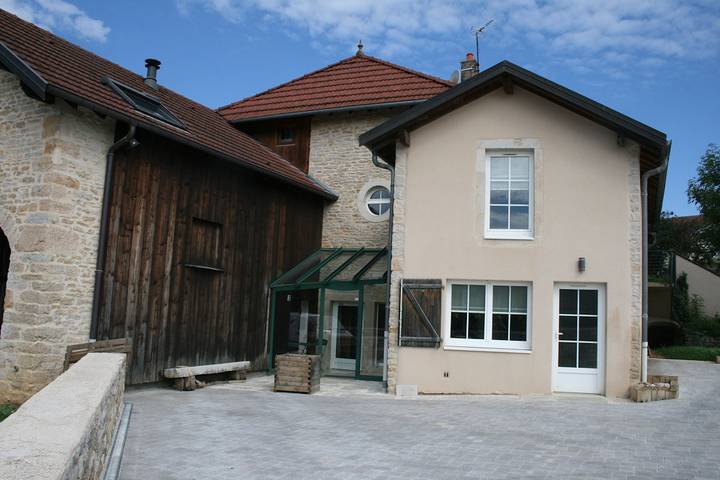 Appartement de vacances pour 4 personnes, avec terrasse et jardin dans le Doubs - 2