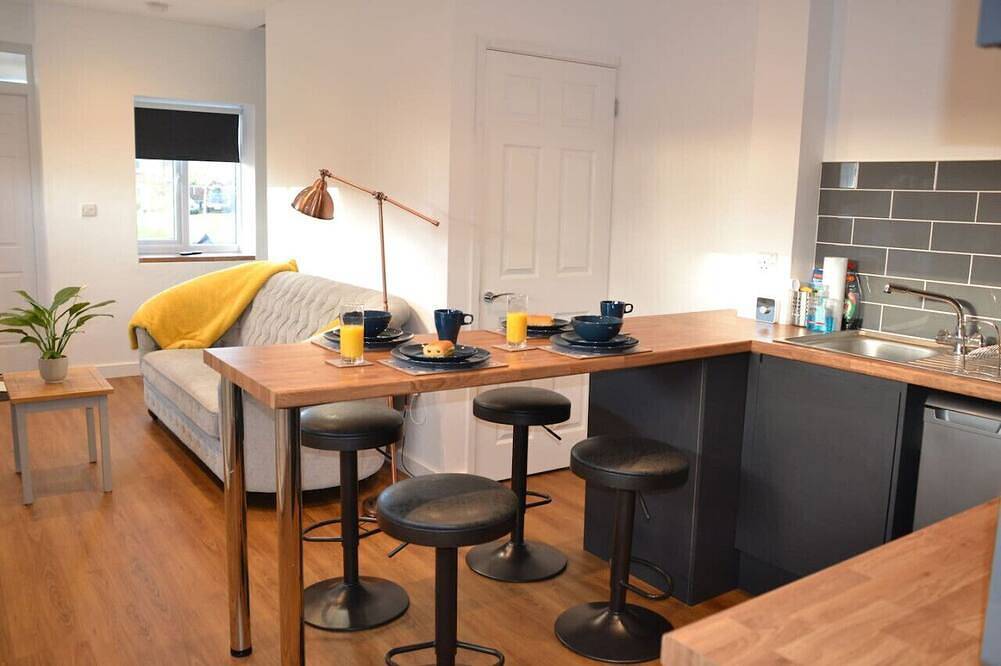 Wisteria 2 bed House – Stayseekers in Salisbury, Wiltshire