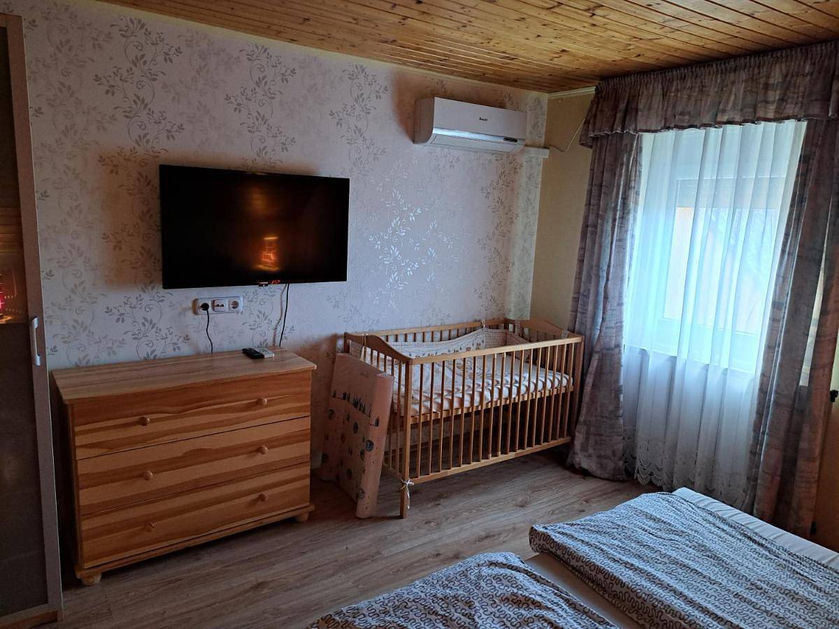 Borostyán Nyaralóház Balatonboglár in Balatonboglar, Plattensee Südufer
