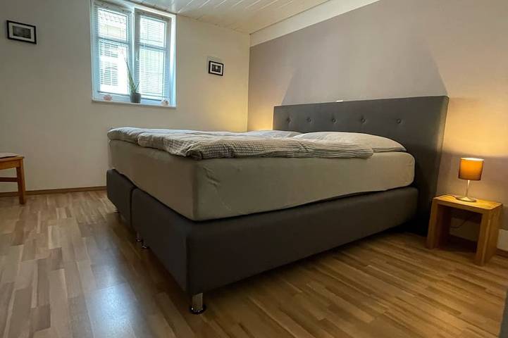 Ganze Wohnung, Ferienwohnung \"Stadtoase\" im Zentrum der Stadt Neustadt an der Weinstraße in Neustadt-Stadtmitte, Neustadt an der Weinstraße