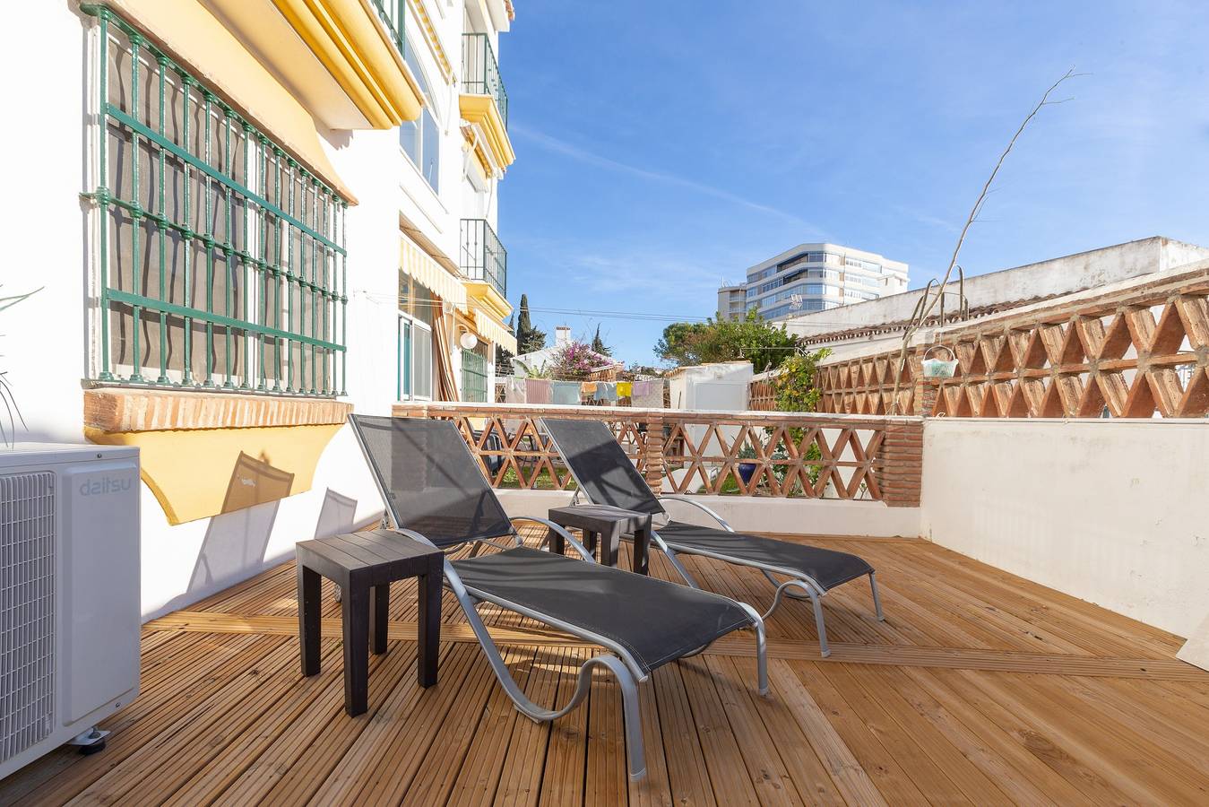 Hel lejlighed, Apartment "Urbanización Casablanca" with Shared Pool, Wi-Fi, A/C, Terrace & Garden in Torreblanca (Fuengirola), Fuengirola