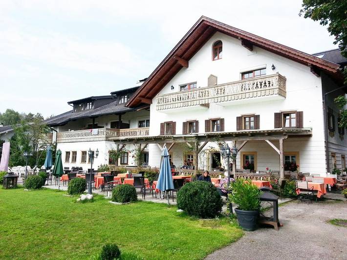 Hotel, mit Terrasse und Garten in Irrsee - 2