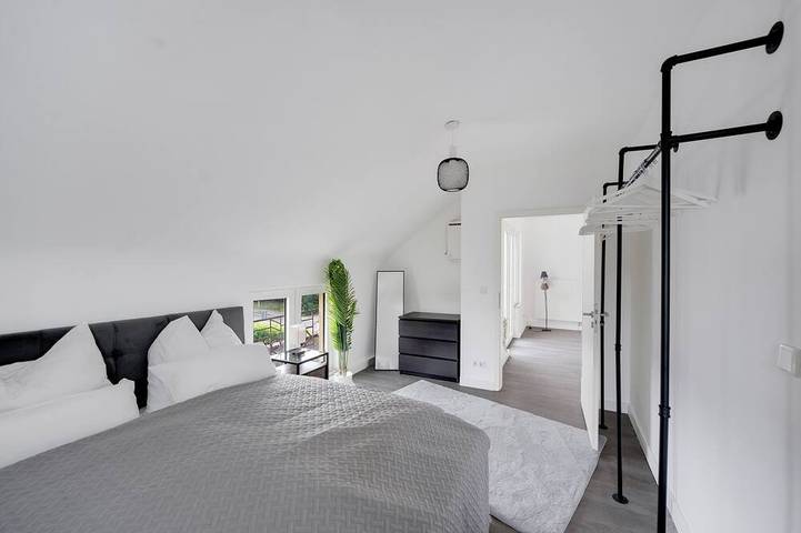 Ganze Wohnung, Design Apartment 95m² |  A3 Cgn & Dus | Balkon in Leverkusen, Bergisches Land