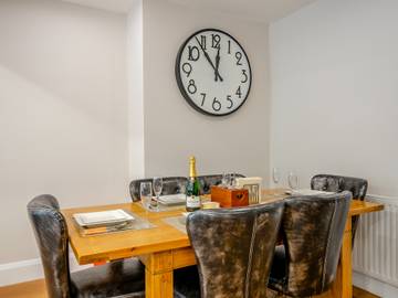 Holiday Rental for 6 People in Stratford upon Avon, Heart of England, Photo 2