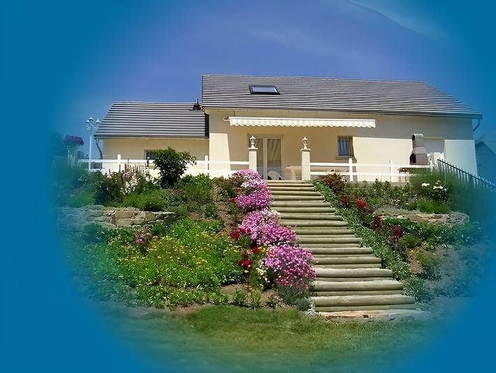 Gîte pour 8 personnes, avec terrasse et jardin dans le Cantal - 2