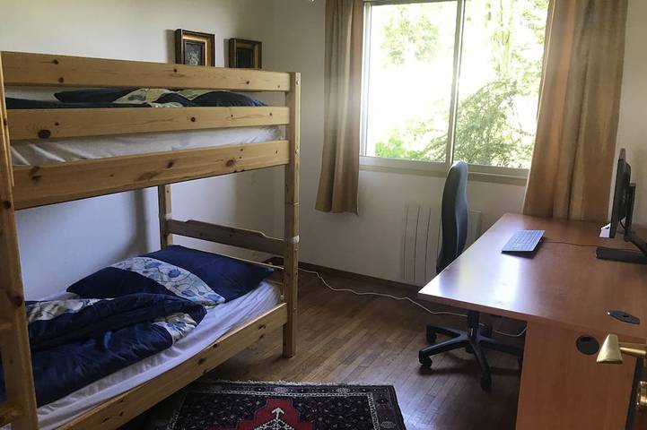 Location de vacances pour 8 personnes, avec jardin à Jarnioux - 3