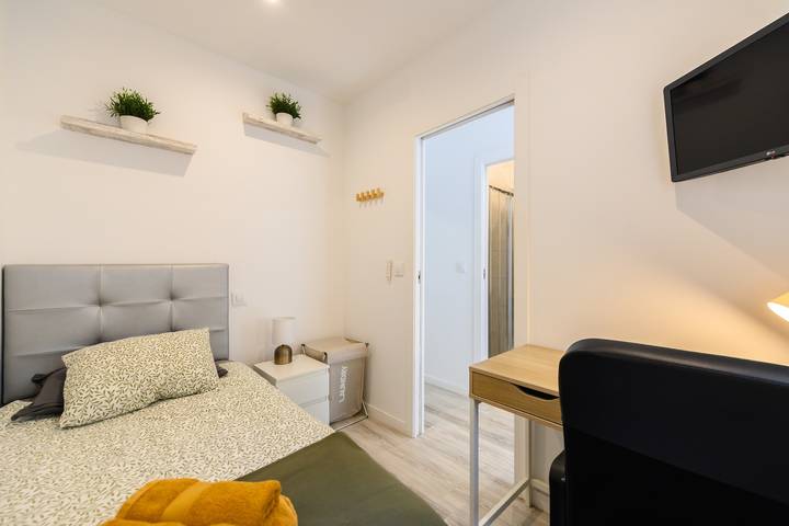 Apartamento vacacional entero, M Oruro: Habitación con confort y esenci in Madrid, Área Metropolitana de Madrid