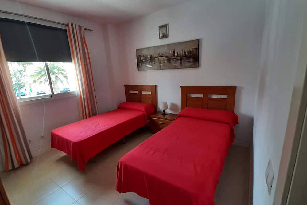 Entire apartment, 2Br Home - 3 min to Agaete Beach - Pool in Playa de las Nieves, Agaete