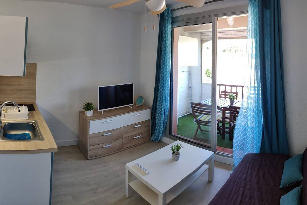 Appartement entier, Super logement pour 4 à coté des plages et piscine in Sausset-les-Pins, Côte méditerranéenne (France)