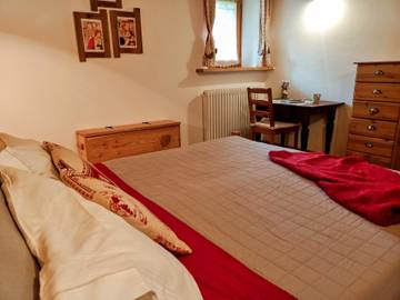 Cottage pour 4 personnes, avec balcon et jardin, animaux acceptés dans Roisan