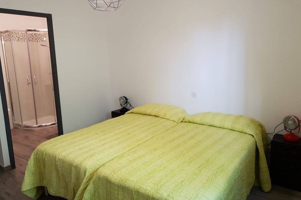 Apartamento entero, Planta baja Villa 4-6 personas Porto-Pollo, con piscina. in Porto Pollo (Córcega), Serra-di-Ferro