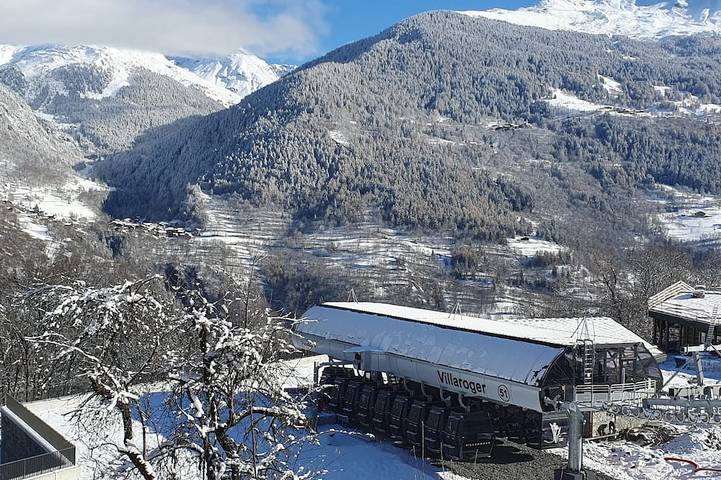 Gîte pour 10 personnes, avec jacuzzi ainsi que balcon et sauna à Villaroger