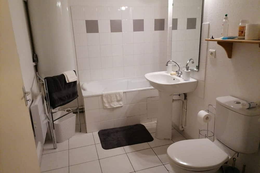 Appartement entier, Superbe Appt atypique classé 4 étoiles 65 m2 hyper centre Albi in Albi, Région d'Albi