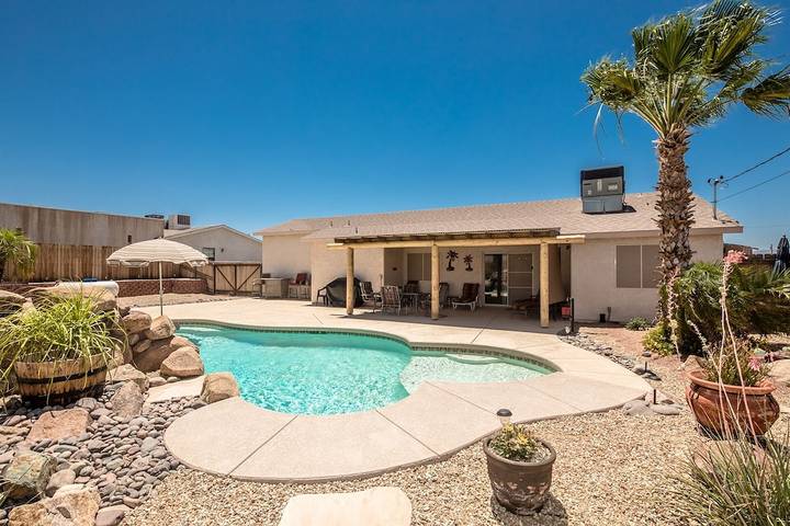 Vacation rental for 6 people, with terrace and hot tub in Lake Havasu City