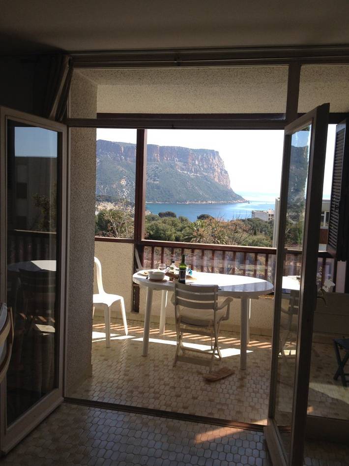 Gîte pour 5 personnes, avec terrasse ainsi que jardin et piscine à Cassis - 4