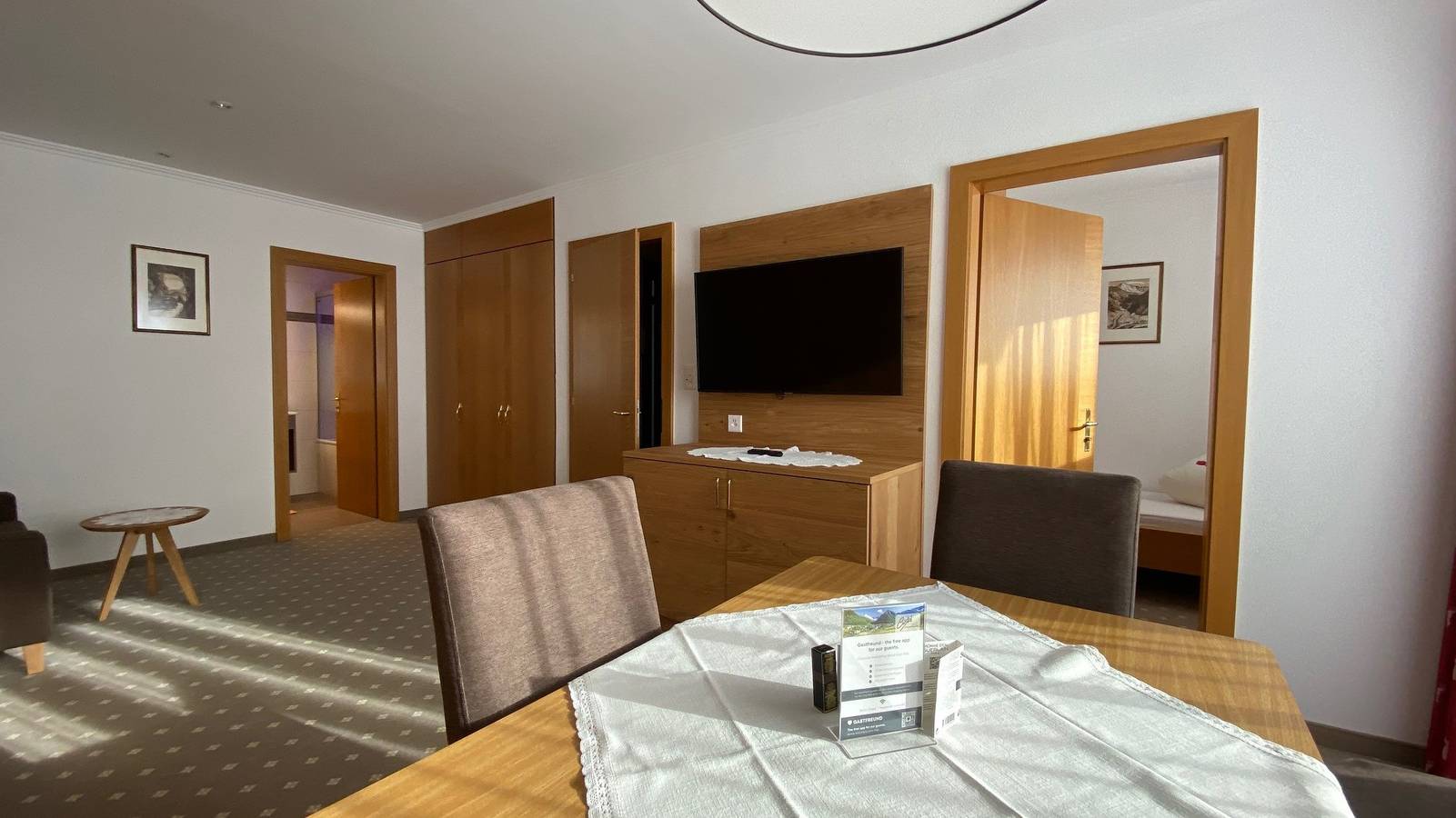 Ganze Ferienwohnung, Appartementhaus Cristal - *Appartement 6 Das Edelweiss* in Samnaun-Dorf, Samnaun