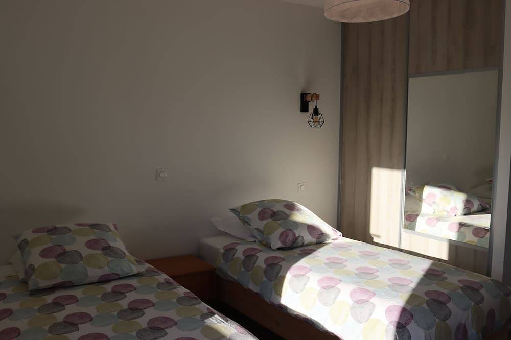 Maison individuelle grand confort avec 3 chambres, piscine privée in Berrias-et-Casteljau, Parc national des Cévennes