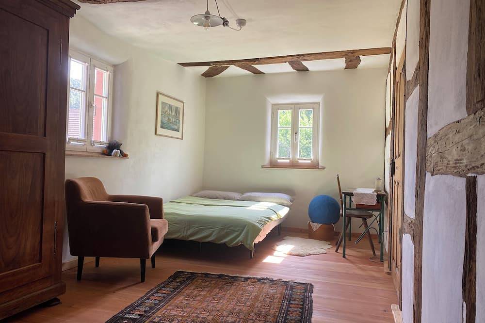 Haus der Behaglichkeit ; baubiologisch saniertes Fachwerk mit modernem Ambiente in Erlenbach bei Dahn, Landkreis Südwestpfalz
