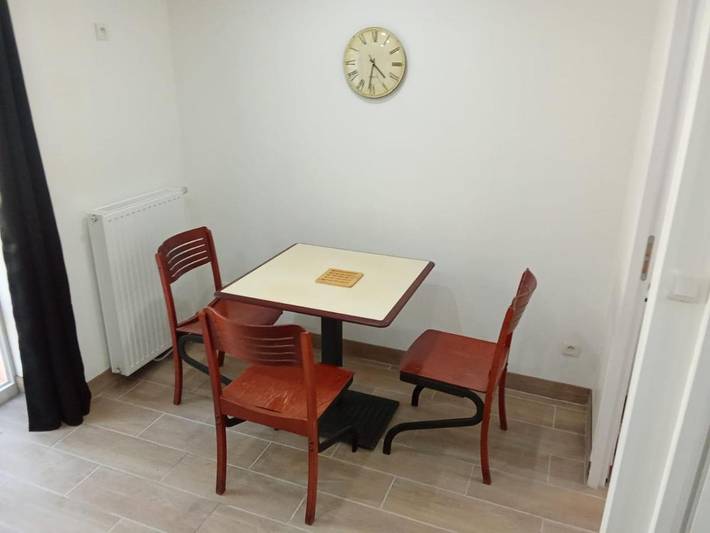 Gîte pour 2 personnes, avec terrasse ainsi que jardin et vue dans Lods - 3