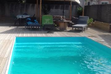 Cottage pour 2 personnes, avec jardin à Le Pontet