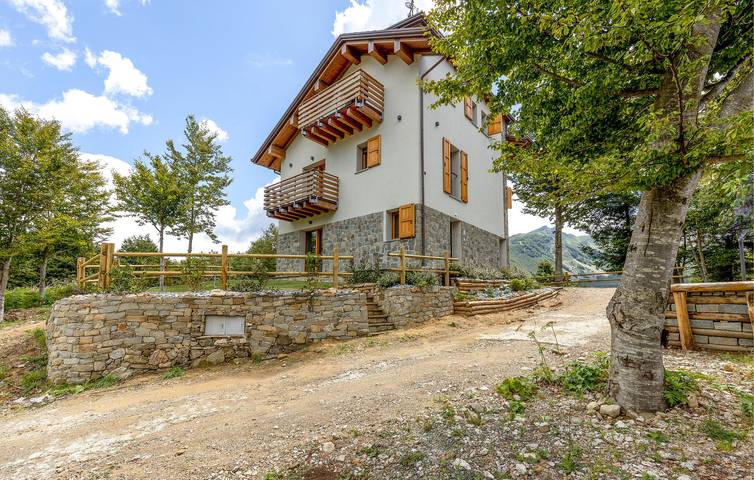 Casa de vacaciones para 16 personas, con sauna además de terraza y jardín - 1
