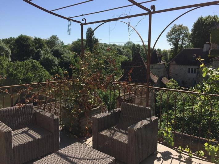 Location de vacances pour 4 personnes, avec Balcon ainsi que Terrasse et Vue à Carennac