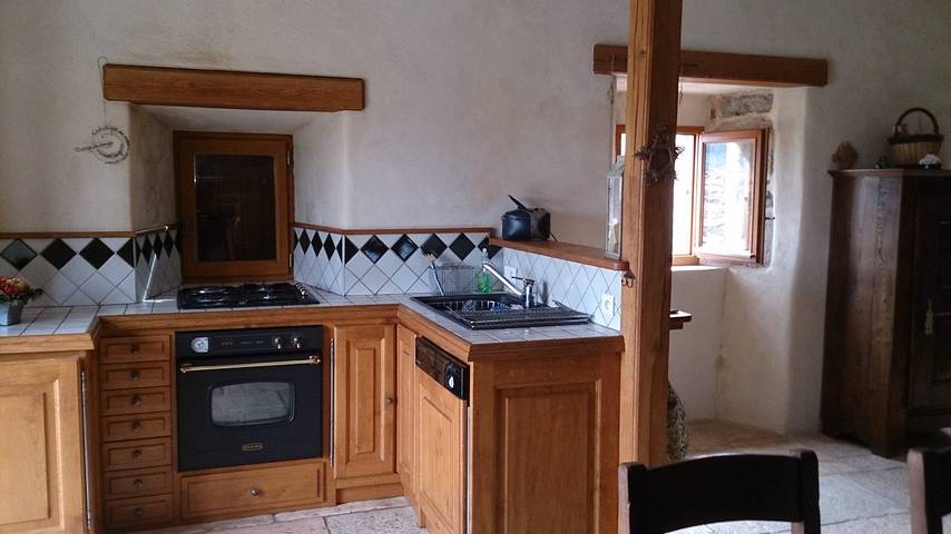 Gîte pour 5 personnes, avec piscine et terrasse en Ardèche - 4