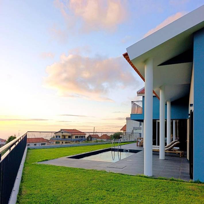 Location de vacances pour 8 personnes, avec piscine ainsi que jardin et vue à Ponta Do Pargo - 4