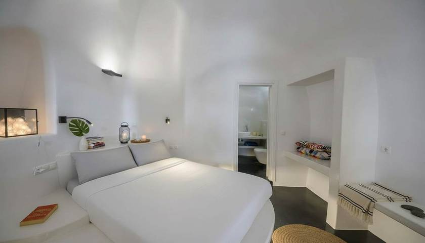 Gîte pour 4 personnes, avec balcon/terrasse et jacuzzi à Thera - 2