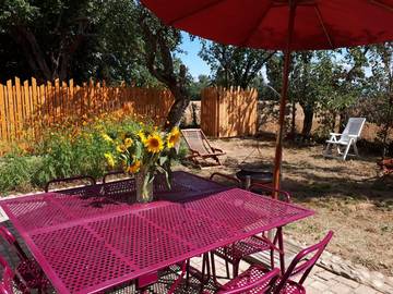 Gîte pour 8 personnes, avec terrasse et jardin, animaux acceptés dans l' Ariège