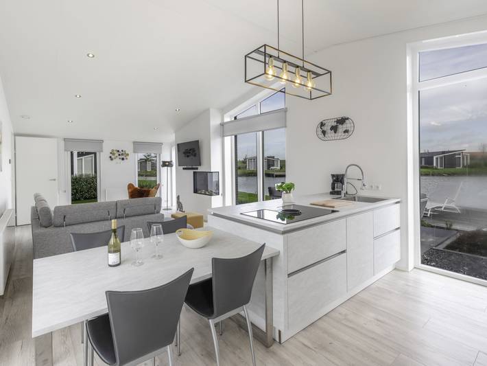 Bungalow für 4 Personen, mit Terrasse und Garten sowie Seeblick und Sauna in Zeeland - 3