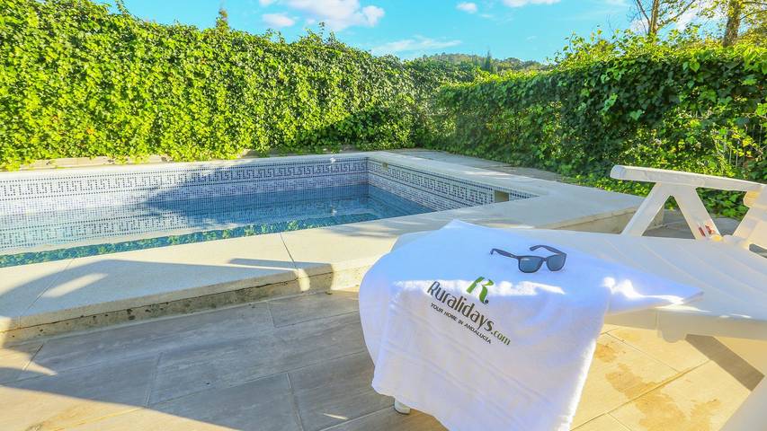 Chalet para 6 personas, con balcón/terraza y piscina en Sierra de Aracena y Picos de Aroche - 2