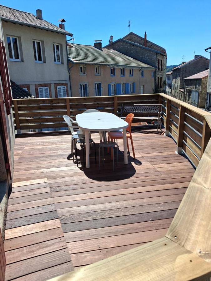 Location de vacances pour 13 personnes, avec Terrasse à Saint-Anthème - 3