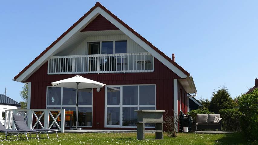Ferienhaus für 6 Personen, mit Balkon und Terrasse sowie Garten und Sauna in Gelting - 2