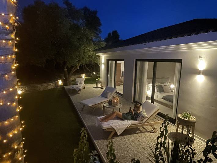 Gîte pour 2 personnes, avec vue sur l’océan ainsi que jardin et terrasse dans Laganas - 4