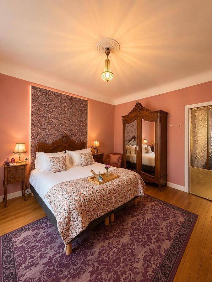 Gîte pour 2 personnes, avec Balcon et Terrasse ainsi que Jacuzzi et Jardin à Espalion - 3