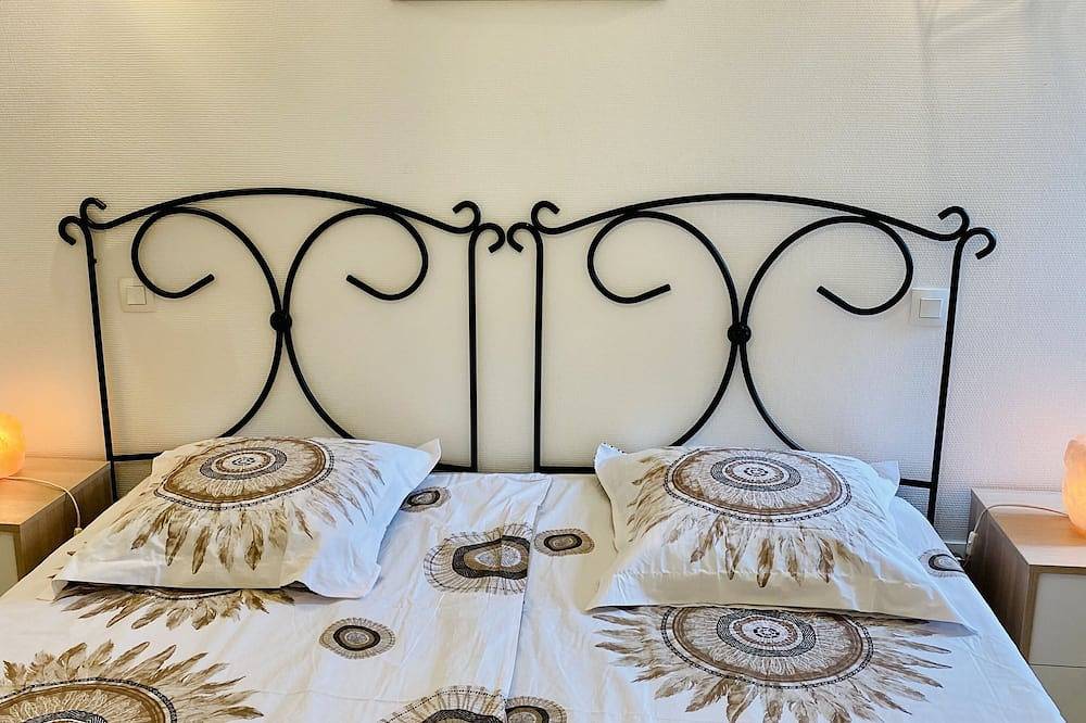 Entire apartment, \"Splendid Dax\" beautiful T3 hyper center elevator and free parking in Dax, Dax region