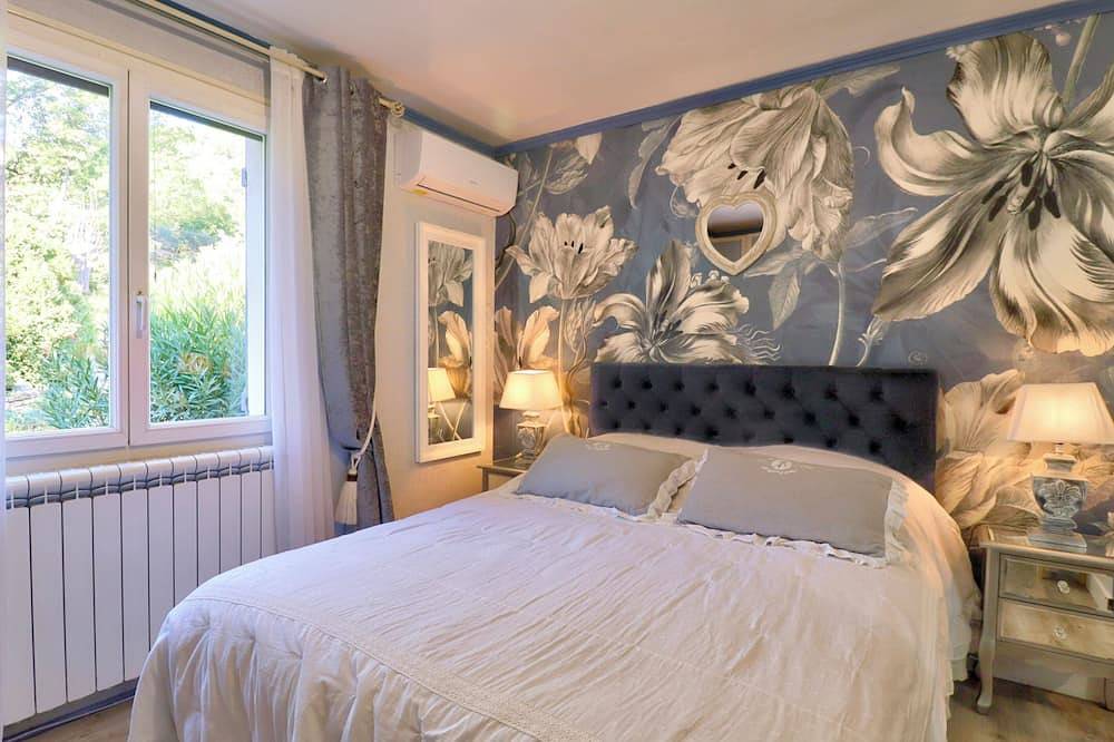 Casa Santa Roustagne - Family Villa, Pool and Countryside View in Manosque, Parc naturel régional du Luberon