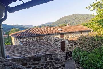 Gîte pour 5 personnes, avec piscine à Gagnières
