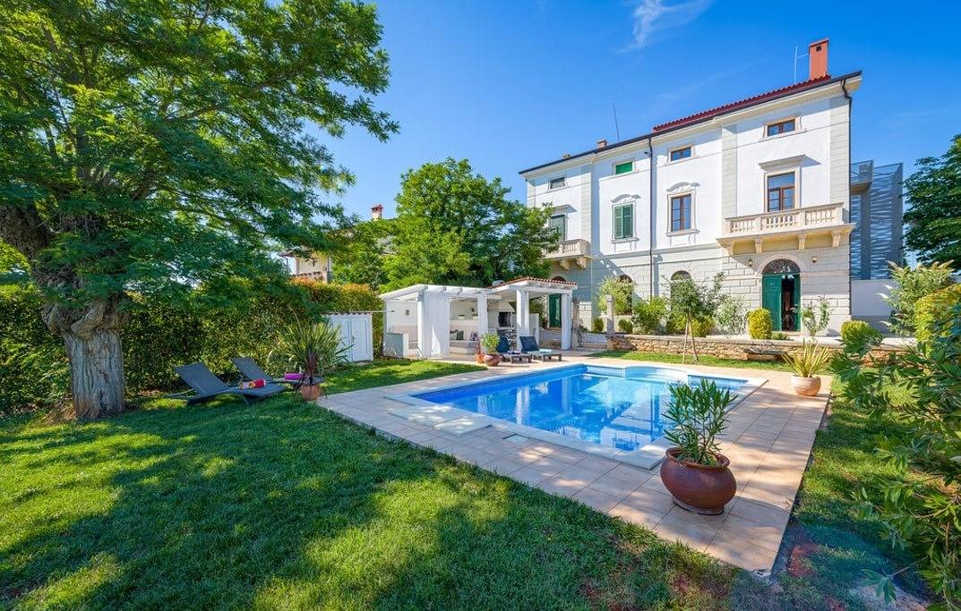 Historische Villa Vigneri mit großem Garten und Pool in Dajla, Umag und Umgebung