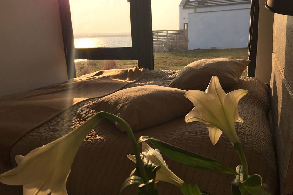 Privatstrand! Haus 'California' mit Kamin, Sauna & Whirlpool direkt am See in Löbnitz, Nordsachsen
