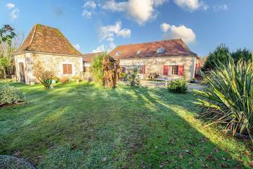 Location de vacances pour 7 personnes, avec terrasse et jardin à Saint-Jean-d'Estissac