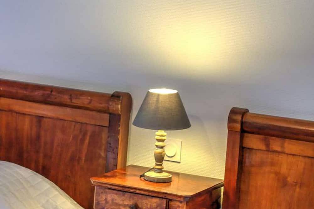 Maison familiale chaleureuse pour 12 pers. avec jardin dans le Forez in Saint-Didier-sur-Rochefort, Montbrison